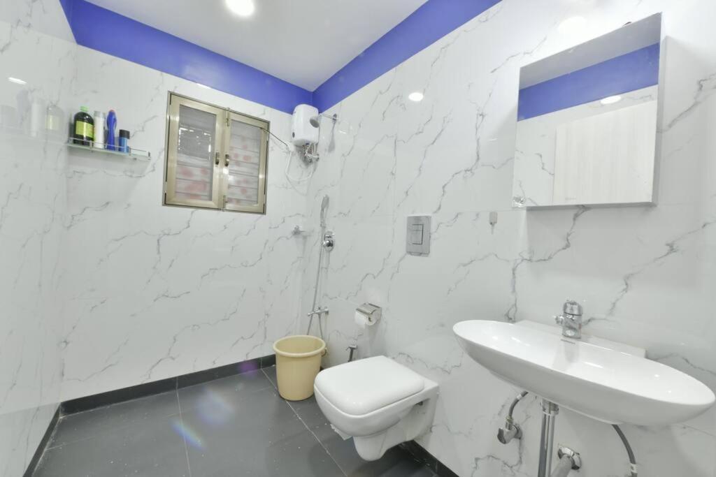 Lobville Homestay คาร์จัต ภายนอก รูปภาพ